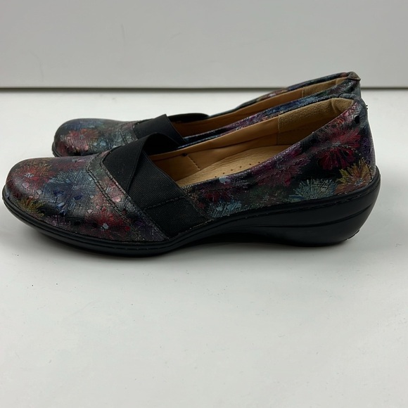 Volks Walkers Women's Slip on Floral Loafers - Picture 6 of 12